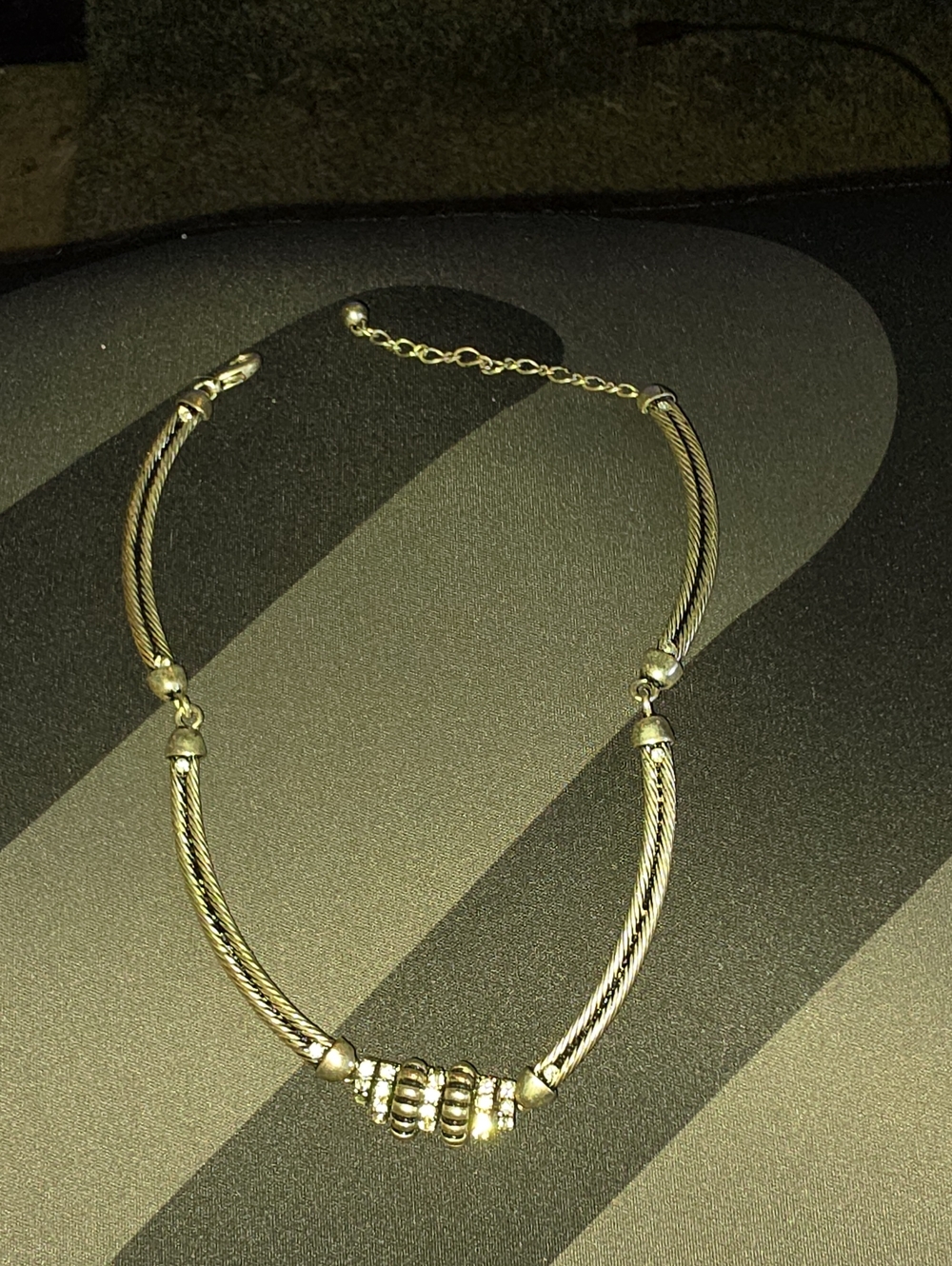 Elegant Silver-Tone Flexible Cable Necklace with Beaded Accent